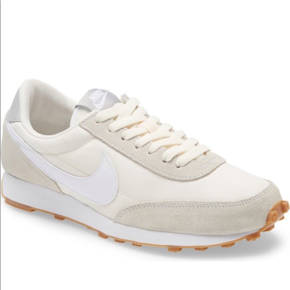 Nike Shoes - Nike Daybreak Sneaker in Summit White/Pale Ivory